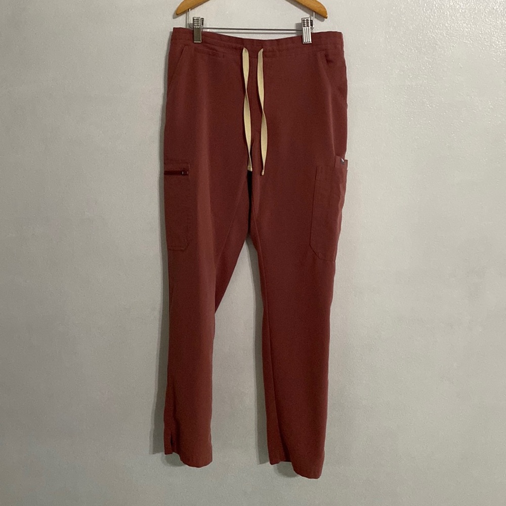 Used Figs Yola in Mauve Petite SX